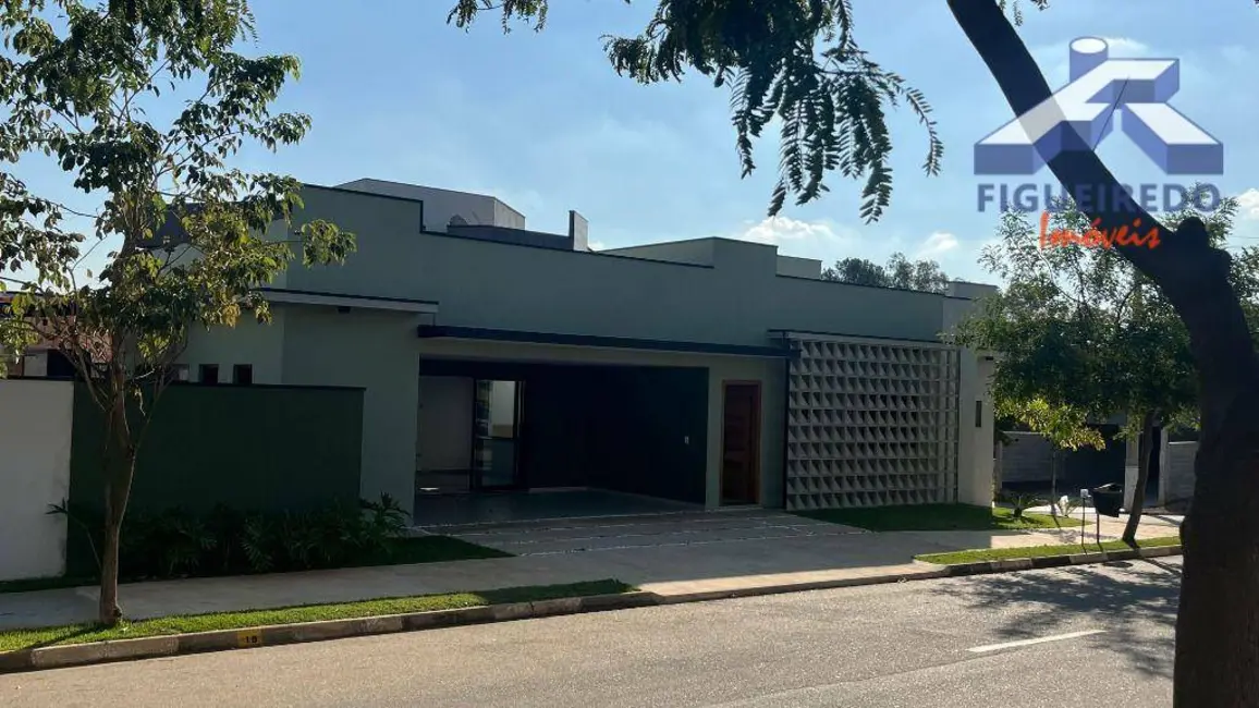 Foto 2 de Casa com 3 quartos à venda, 232m2 em Tatui - SP