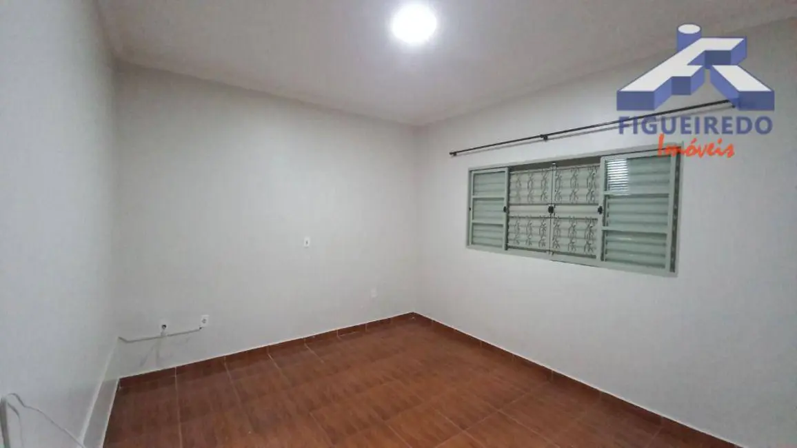 Foto 9 de Casa com 2 quartos à venda, 157m2 em Parque Santa Maria, Tatui - SP