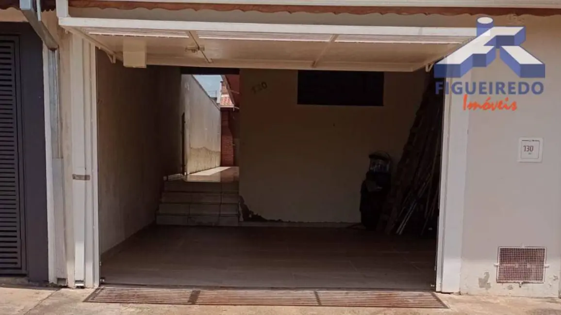 Foto 2 de Casa com 2 quartos à venda, 125m2 em Jardim Santa Rita de Cássia, Tatui - SP