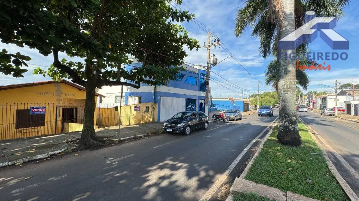 Foto 2 de Casa à venda, 370m2 em Centro, Tatui - SP