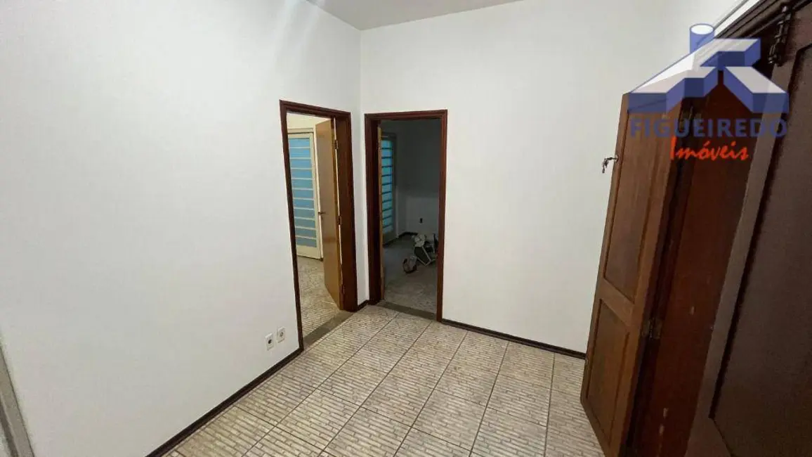 Casa com 2 quartos para alugar, 587m2 em Jardim Manoel de Abreu, Tatui - SP - imagem 7 Foto 7 de Casa com 2 quartos para alugar, 587m2 em Jardim Manoel de Abreu, Tatui - SP