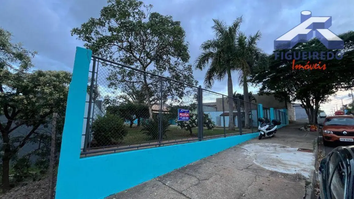 Casa com 2 quartos para alugar, 587m2 em Jardim Manoel de Abreu, Tatui - SP - imagem 3 Foto 3 de Casa com 2 quartos para alugar, 587m2 em Jardim Manoel de Abreu, Tatui - SP