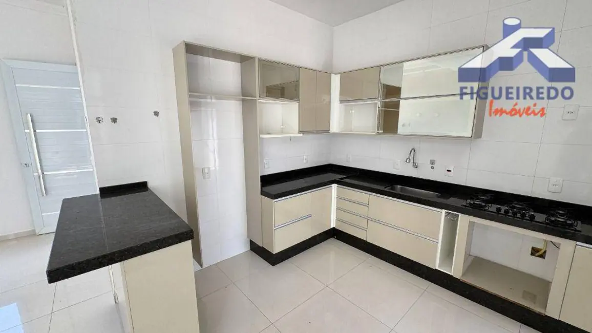 Foto 7 de Casa com 2 quartos para alugar, 175m2 em Tatui - SP