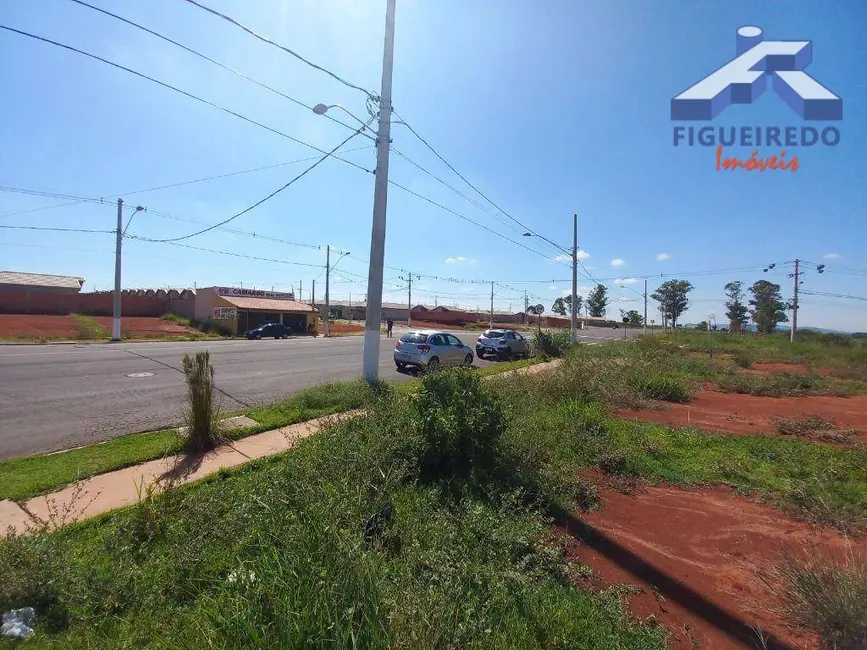 Foto 2 de Terreno / Lote à venda, 180m2 em Tatui - SP