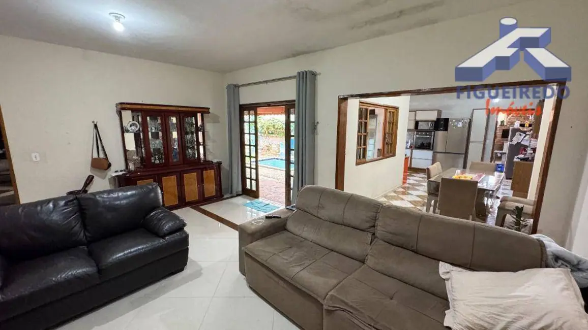 Foto 1 de Casa com 3 quartos à venda, 431m2 em Residencial Donato Flores, Tatui - SP