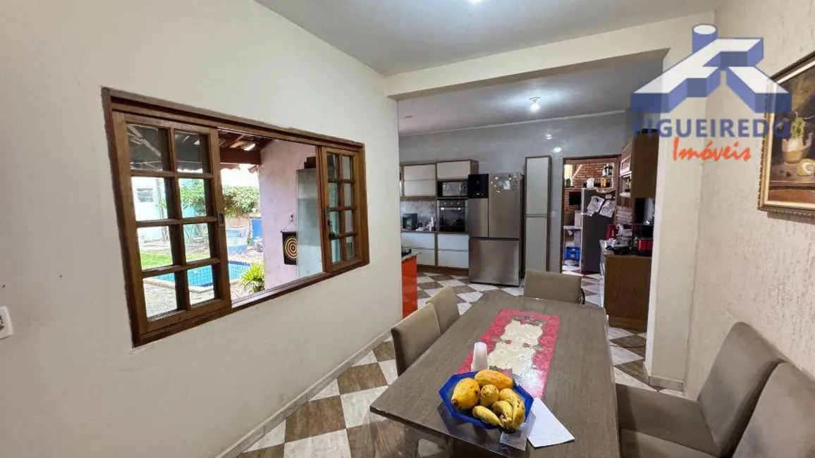 Foto 4 de Casa com 3 quartos à venda, 431m2 em Residencial Donato Flores, Tatui - SP