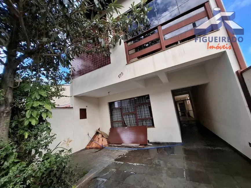 Foto 1 de Sobrado com 3 quartos à venda, 150m2 em Jardim Wanderley, Tatui - SP