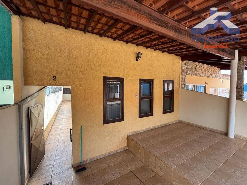 Foto 2 de Casa de Condomínio com 2 quartos à venda, 70m2 em Parque Santa Maria, Tatui - SP
