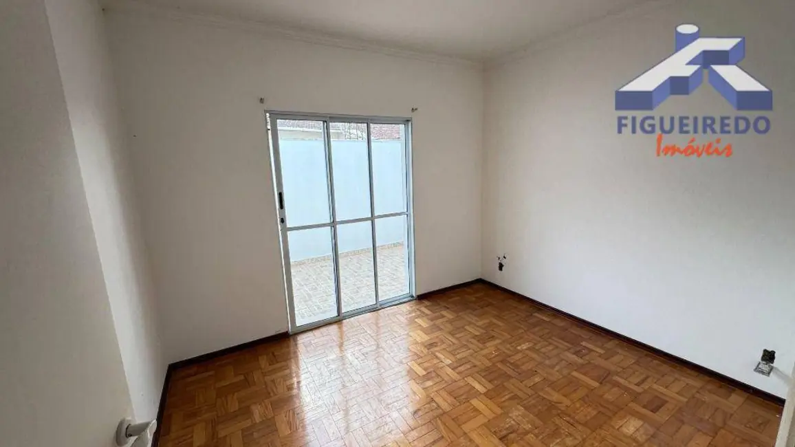 Foto 11 de Sobrado à venda, 248m2 em Vila Doutor Laurindo, Tatui - SP