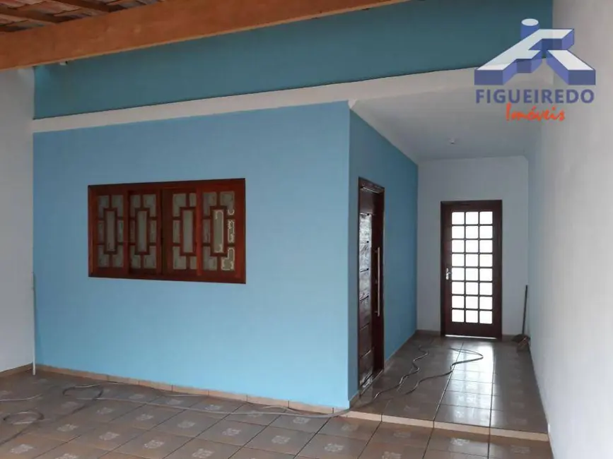 Foto 2 de Casa com 2 quartos à venda, 150m2 em Tatui - SP