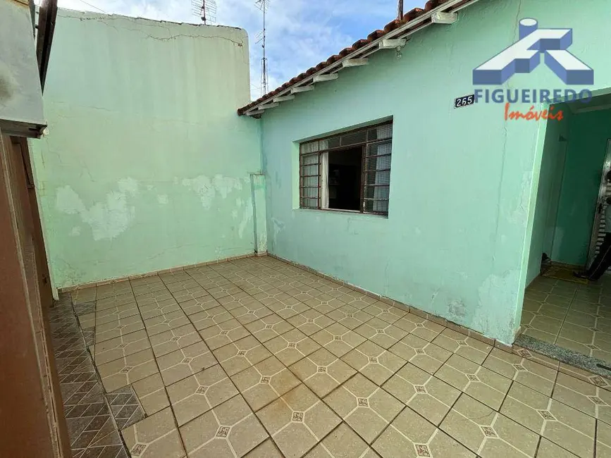 Foto 2 de Casa com 2 quartos à venda em Centro, Tatui - SP