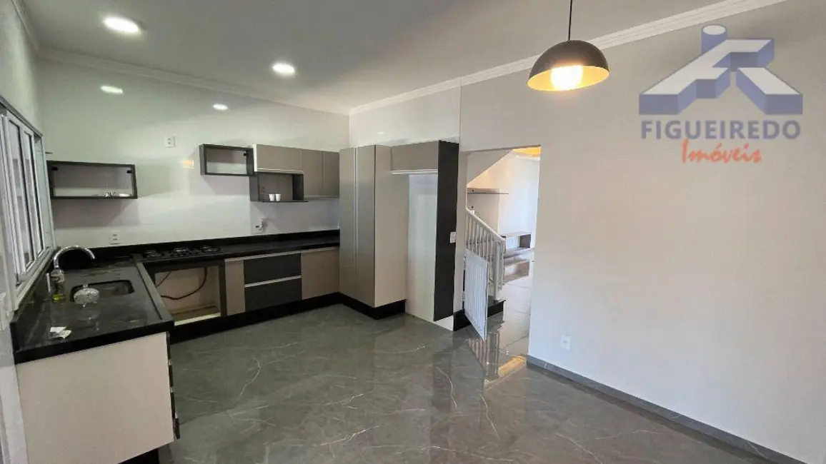 Foto 4 de Casa com 3 quartos à venda, 1120m2 em Tatui - SP