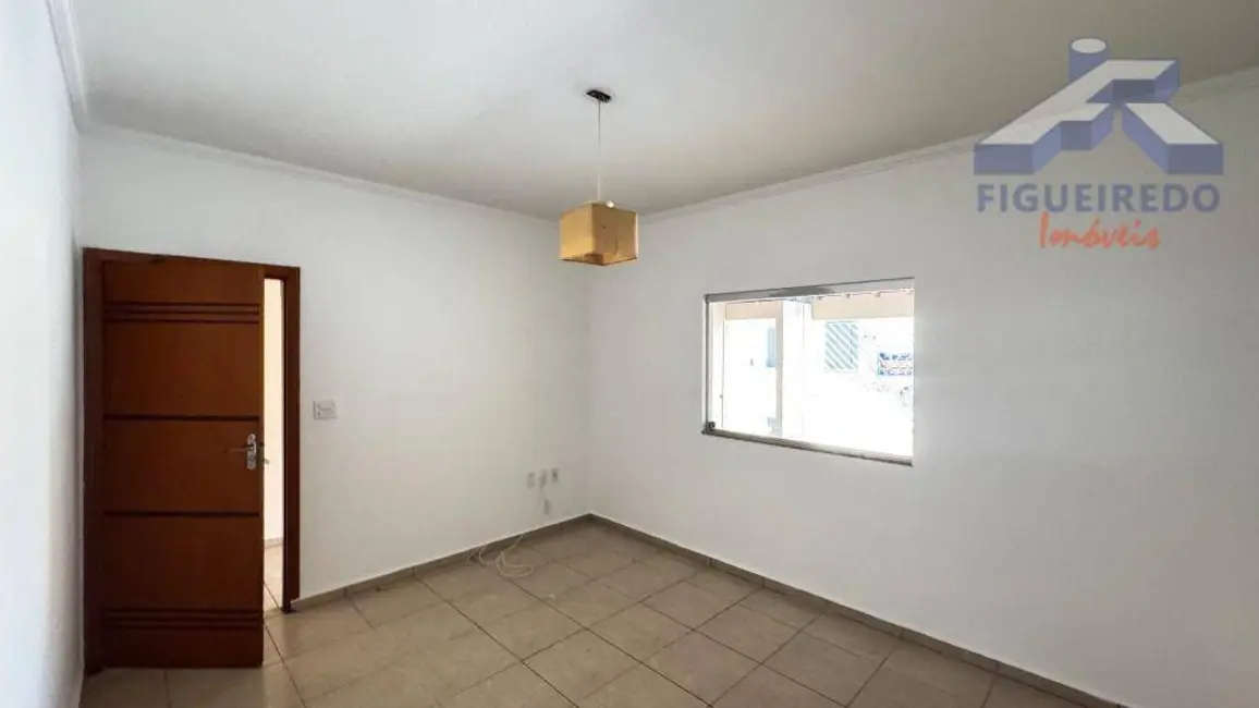 Casa com 3 quartos para alugar, 150m2 em Residencial Alvorada, Tatui - SP - imagem 6 Foto 6 de Casa com 3 quartos para alugar, 150m2 em Residencial Alvorada, Tatui - SP