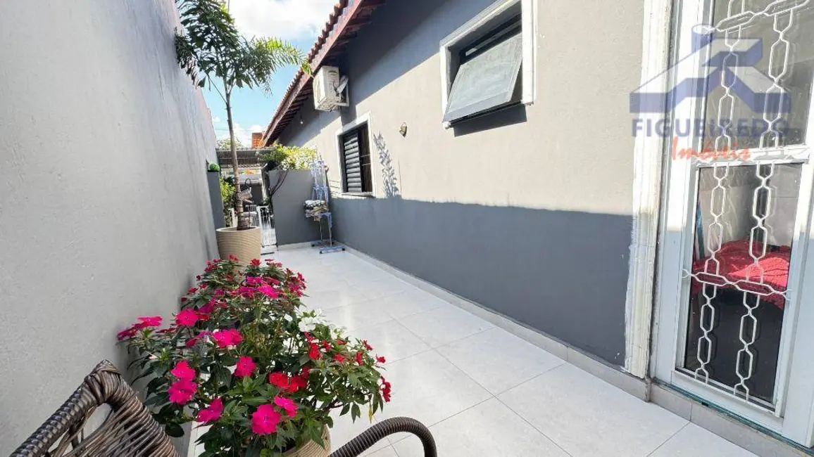 Foto 5 de Casa com 3 quartos à venda, 210m2 em Cecap, Tatui - SP