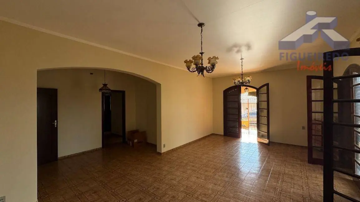 Foto 6 de Casa com 3 quartos à venda, 327m2 em Vila Paulina, Tatui - SP