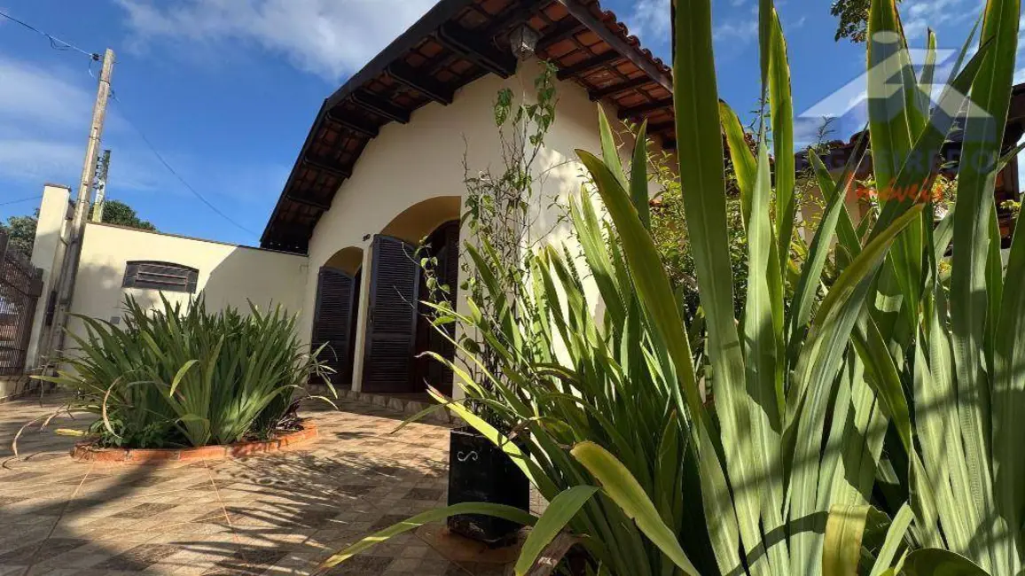 Foto 1 de Casa com 3 quartos à venda, 327m2 em Vila Paulina, Tatui - SP