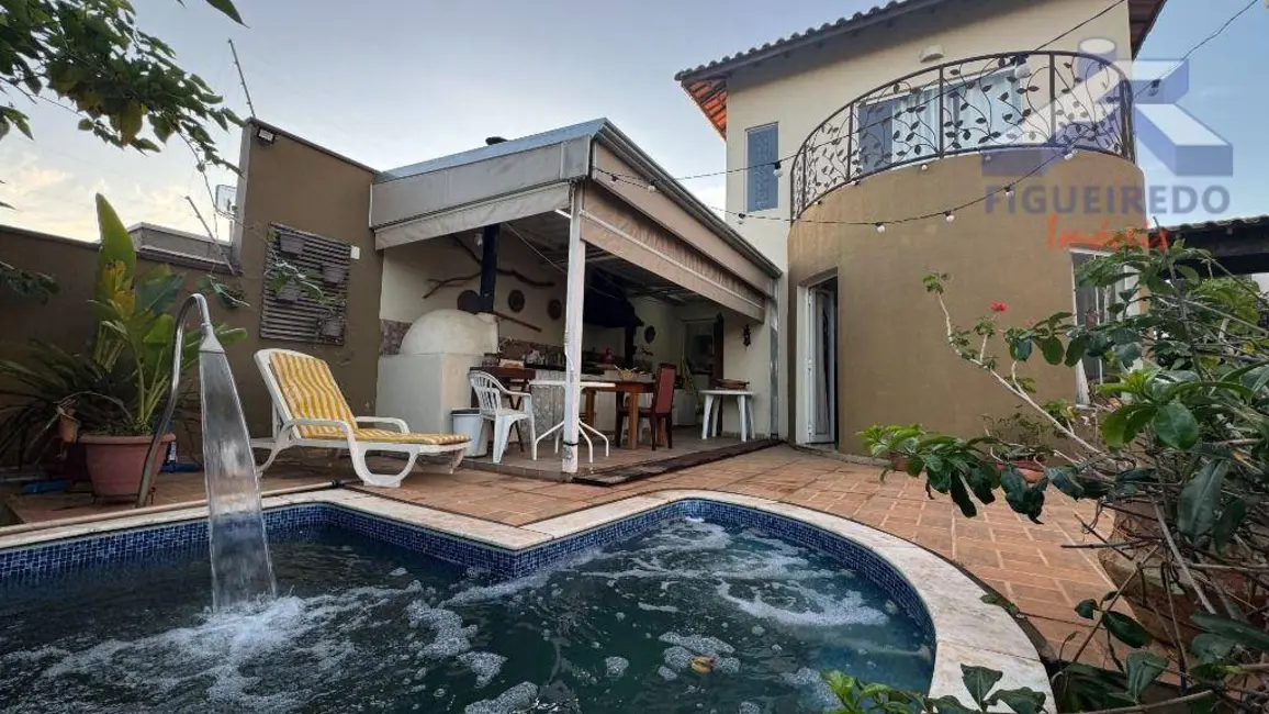 Foto 1 de Casa com 4 quartos à venda, 350m2 em Colina Verde, Tatui - SP