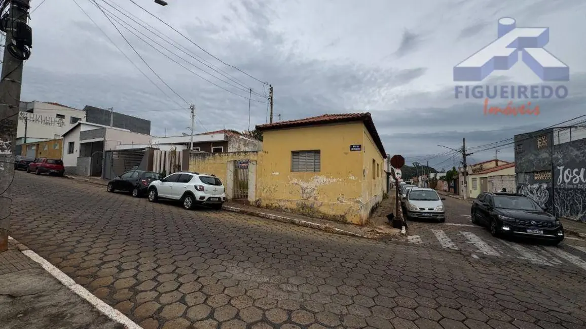Foto 1 de Casa com 3 quartos à venda, 216m2 em Centro, Tatui - SP