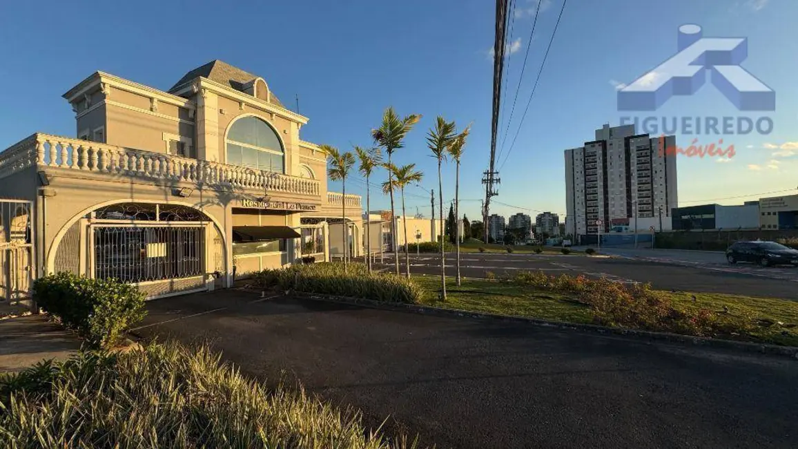 Casa de Condomínio com 3 quartos à venda, 250m2 em Aparecidinha, Sorocaba - SP - imagem 3 Foto 3 de Casa de Condomínio com 3 quartos à venda, 250m2 em Aparecidinha, Sorocaba - SP