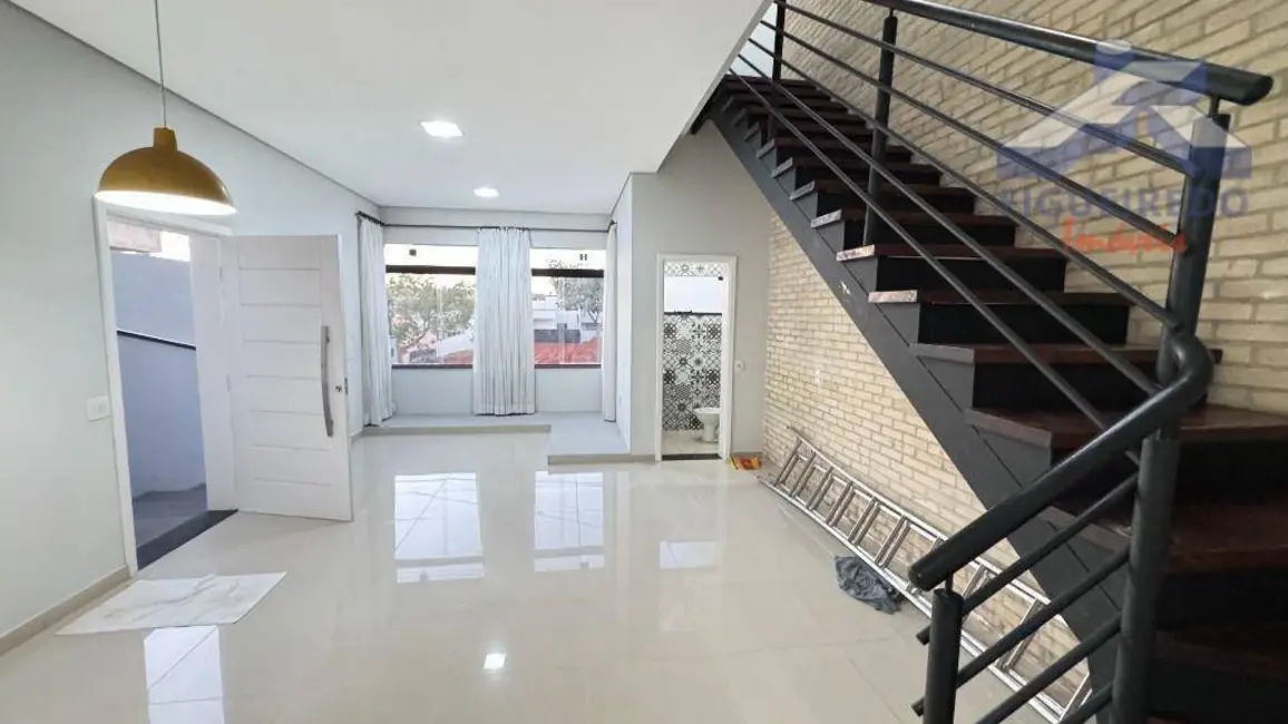 Sobrado com 3 quartos para alugar, 175m2 em Residencial Bosques dos Ipês, Tatui - SP - imagem 4 Foto 4 de Sobrado com 3 quartos para alugar, 175m2 em Residencial Bosques dos Ipês, Tatui - SP