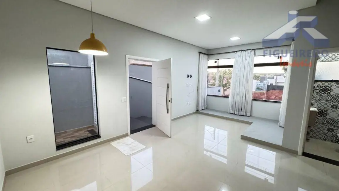 Sobrado com 3 quartos para alugar, 175m2 em Residencial Bosques dos Ipês, Tatui - SP - imagem 5 Foto 5 de Sobrado com 3 quartos para alugar, 175m2 em Residencial Bosques dos Ipês, Tatui - SP