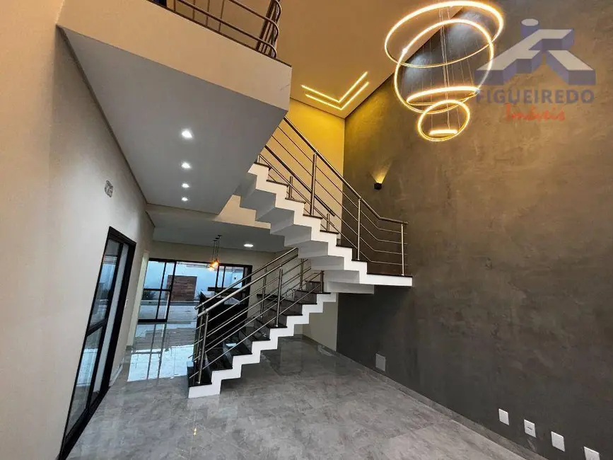 Sobrado com 3 quartos à venda, 167m2 em Tatui - SP - imagem 5 Foto 5 de Sobrado com 3 quartos à venda, 167m2 em Tatui - SP