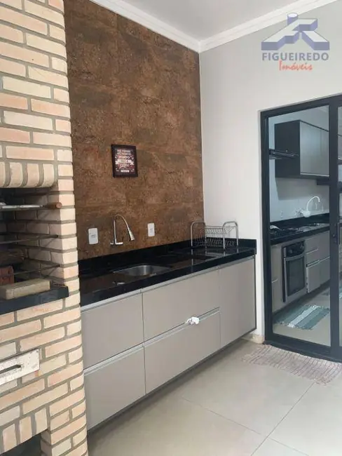 Foto 18 de Casa para alugar, 175m2 em Tatui - SP