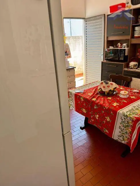 Foto 4 de Casa à venda, 260m2 em Vila Doutor Laurindo, Tatui - SP