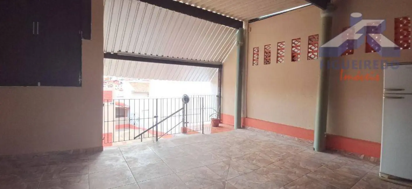 Casa com 1 quarto para alugar, 150m2 em Centro, Tatui - SP - imagem 2 Foto 2 de Casa com 1 quarto para alugar, 150m2 em Centro, Tatui - SP