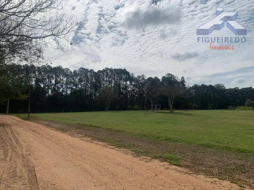 Foto 1 de Sítio / Rancho à venda, 256520m2 em Quadra - SP