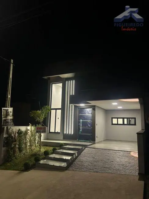 Foto 2 de Casa de Condomínio com 3 quartos à venda, 175m2 em Tatui - SP