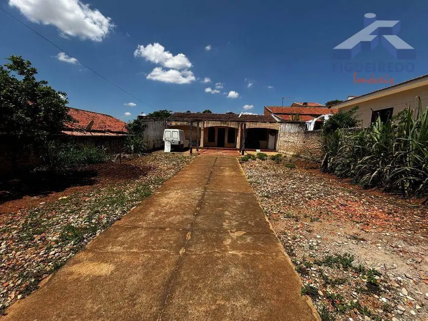 Foto 4 de Casa com 1 quarto à venda, 360m2 em Jardim XI de Agosto, Tatui - SP