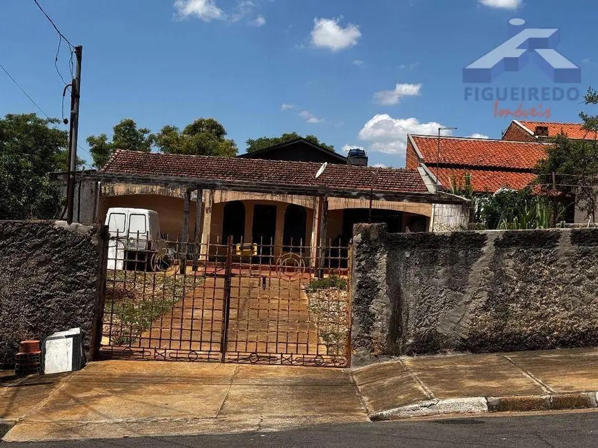 Foto 2 de Casa com 1 quarto à venda, 360m2 em Jardim XI de Agosto, Tatui - SP