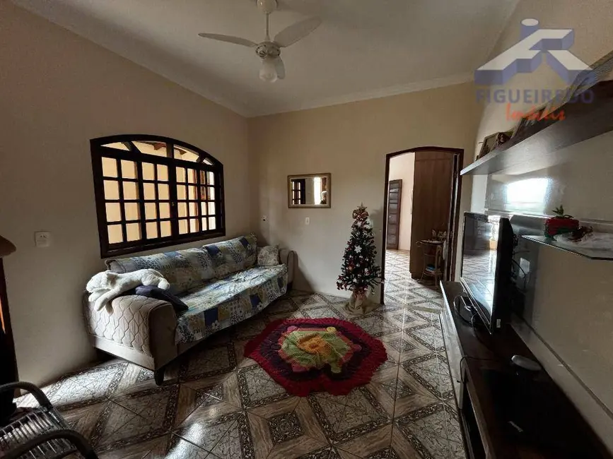 Foto 2 de Sobrado com 2 quartos à venda, 125m2 em Jardim Rosa Garcia, Tatui - SP