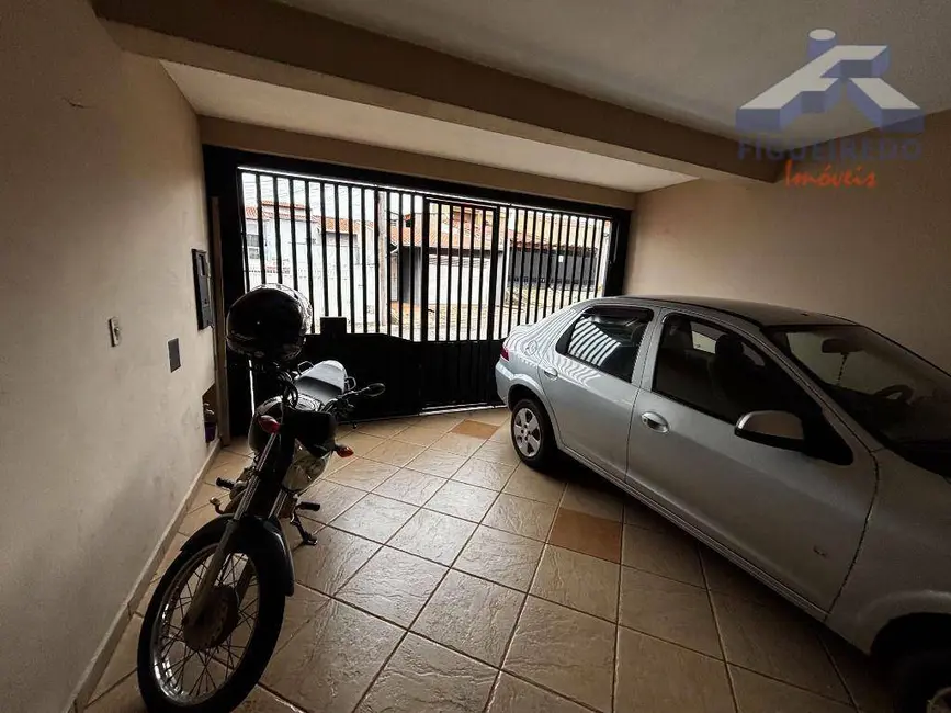 Foto 5 de Sobrado com 2 quartos à venda, 125m2 em Jardim Rosa Garcia, Tatui - SP