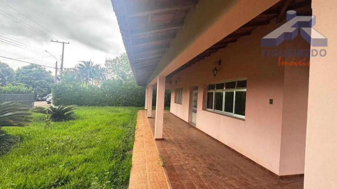 Foto 4 de Casa de Condomínio com 3 quartos à venda, 1200m2 em Parque Residencial Colina das Estrelas, Tatui - SP