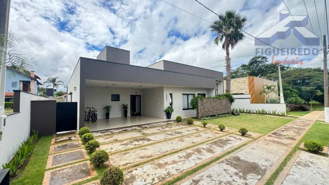 Foto 3 de Casa de Condomínio com 3 quartos à venda, 600m2 em Parque Residencial São Marcos, Tatui - SP