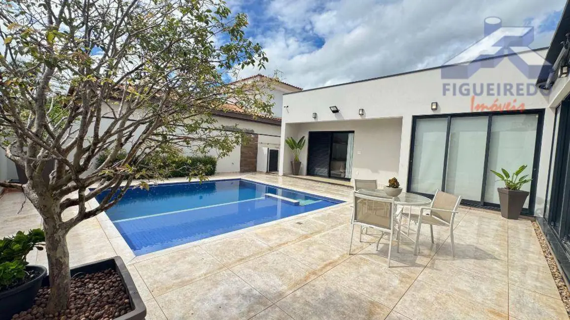 Foto 4 de Casa de Condomínio com 3 quartos à venda, 600m2 em Parque Residencial São Marcos, Tatui - SP