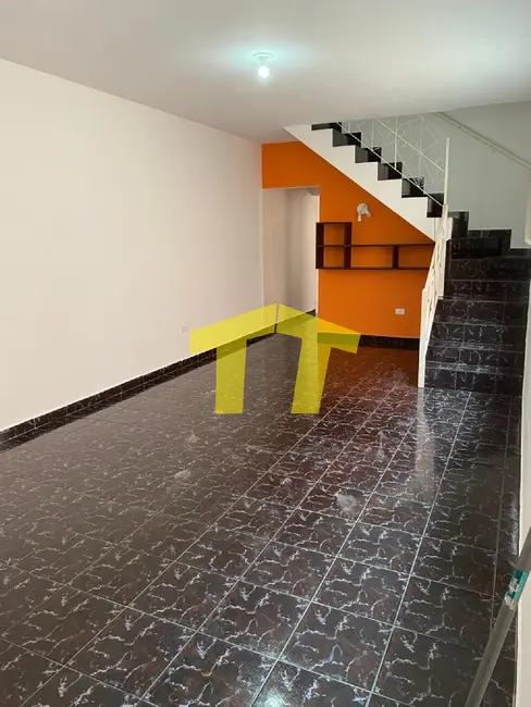 Foto 3 de Sobrado com 3 quartos para alugar, 120m2 em Jardim Lisboa, São Paulo - SP