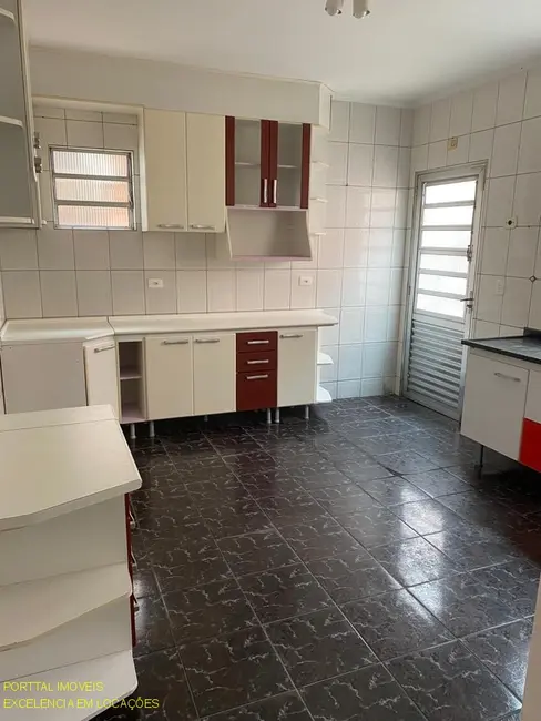 Foto 1 de Sobrado com 3 quartos para alugar, 120m2 em Jardim Lisboa, São Paulo - SP