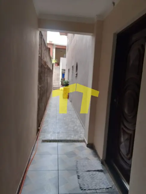 Sobrado com 4 quartos à venda, 205m2 em Limoeiro, São Paulo - SP - imagem 8 Foto 8 de Sobrado com 4 quartos à venda, 205m2 em Limoeiro, São Paulo - SP