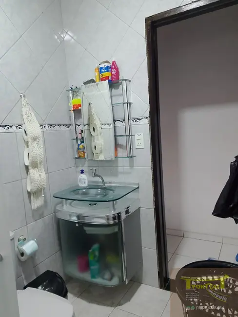 Sobrado com 4 quartos à venda, 205m2 em Limoeiro, São Paulo - SP - imagem 6 Foto 6 de Sobrado com 4 quartos à venda, 205m2 em Limoeiro, São Paulo - SP