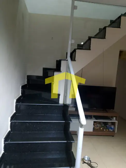 Sobrado com 4 quartos à venda, 205m2 em Limoeiro, São Paulo - SP - imagem 7 Foto 7 de Sobrado com 4 quartos à venda, 205m2 em Limoeiro, São Paulo - SP