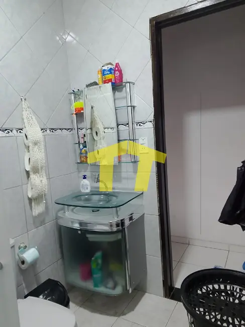 Sobrado com 4 quartos à venda, 205m2 em Limoeiro, São Paulo - SP - imagem 6 Foto 6 de Sobrado com 4 quartos à venda, 205m2 em Limoeiro, São Paulo - SP
