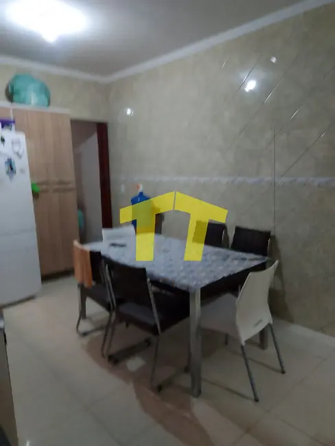 Sobrado com 4 quartos à venda, 205m2 em Limoeiro, São Paulo - SP - imagem 3 Foto 3 de Sobrado com 4 quartos à venda, 205m2 em Limoeiro, São Paulo - SP
