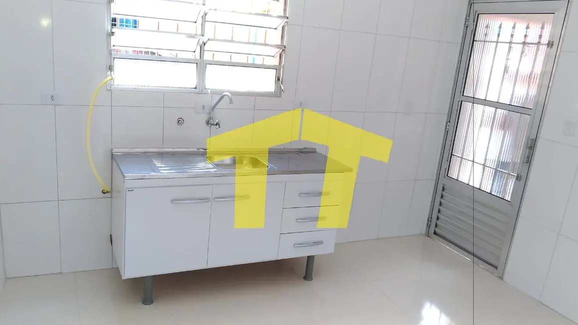 Foto 4 de Sobrado com 2 quartos para alugar, 50m2 em Vila Odete, São Paulo - SP