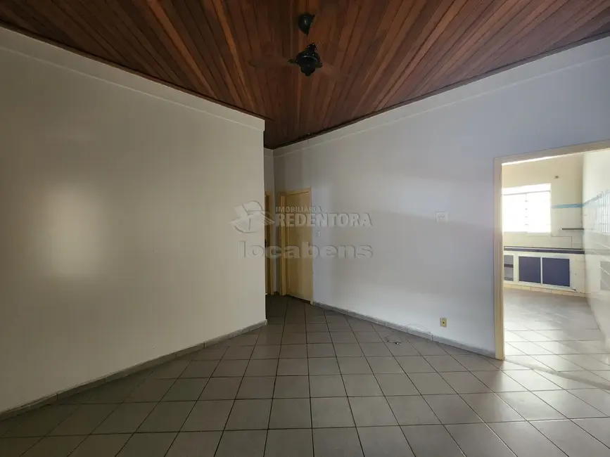 Foto 2 de Casa com 2 quartos para alugar, 150m2 em Sao Jose Do Rio Preto - SP