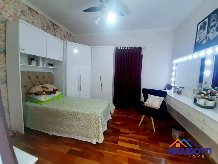 Foto 7 de Casa com 4 quartos à venda, 325m2 em Jardim Amélia, Americana - SP