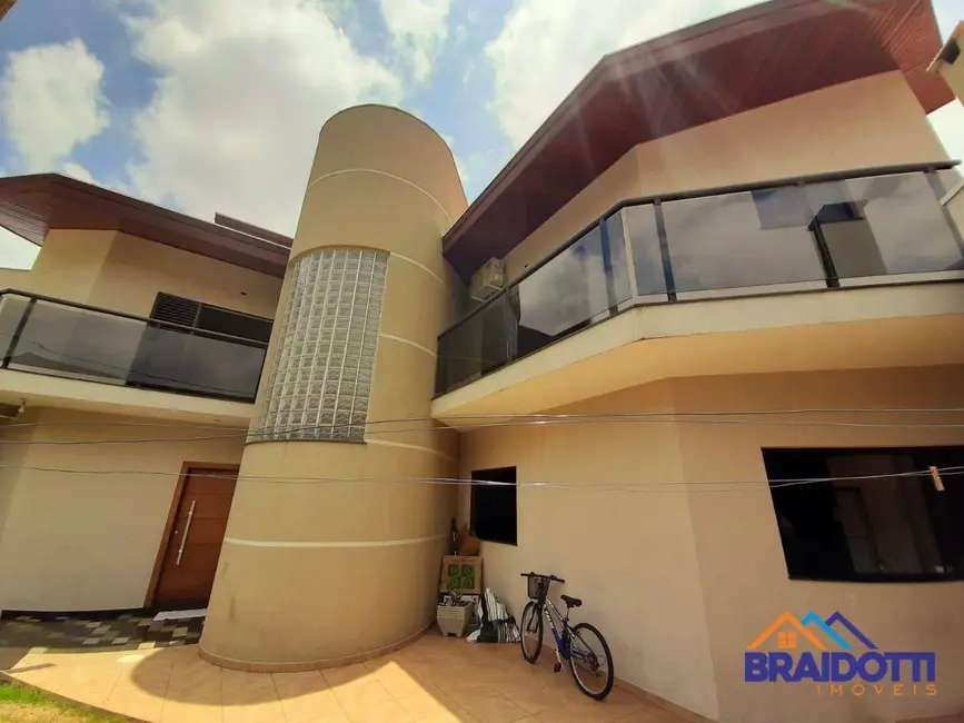 Foto 1 de Casa com 3 quartos à venda, 239m2 em Vila Santa Maria, Americana - SP