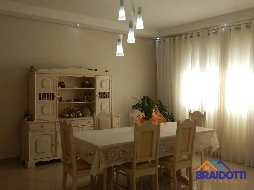 Foto 5 de Casa com 4 quartos à venda, 300m2 em Parque Universitário, Americana - SP